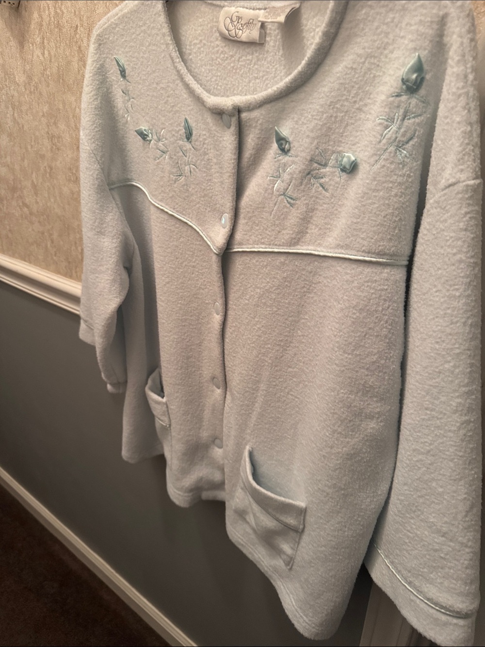 EUC Bed Jacket Light Seafoam Fleece Button-Up Top with Embroidered Detail - Picture 6 of 8